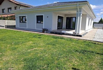 Casă cu 5 camere cu Teren 750 Mp în Central - 9