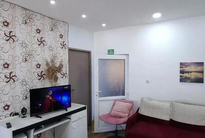 Spațiu comercial, de 50 mp, în Central - 4