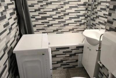 Garsonieră în Titan - 2