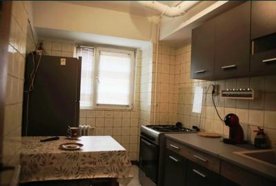 OBOR, SOS. COLENTINA VAV DE KAUFLAND, METROUL OBOR LA5MIN. - 5