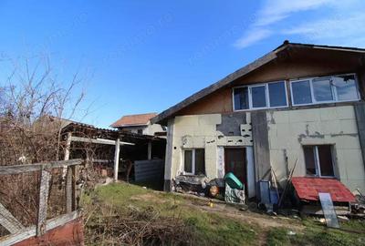 Casă cu 2 camere cu Teren 1426 Mp în Central - 4