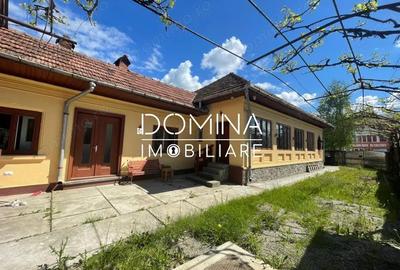 Casă cu 4 camere cu Teren 1623 Mp în Central - 10