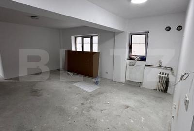 Apartament 2 camere 47 mpu+32 mp curte in ansamblu rezidential zona Jiului - 7