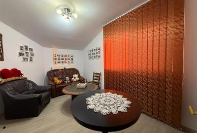 Casă individuală cu 8 camere cu Canalizare în Apărătorii Patriei - 15