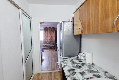 Garsoniera cu imbunatatiri mobilata si utilata Tiglina 1 - 6