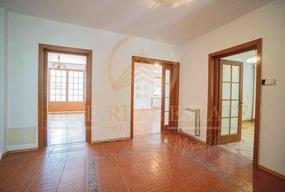 Vila premium ultracentrala, fara vecini, teren 377 mp, garaj! - 4