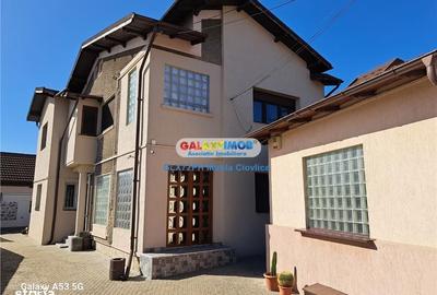 Casă cu 4 camere cu Teren 985 Mp în Central - 1