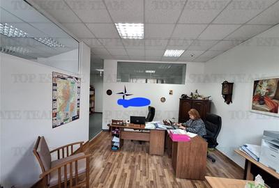 Spațiu comercial, de 633 mp, în Central - 8