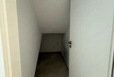 Casă cu Teren 310 Mp în Giarmata - 2