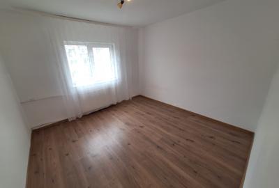 Apartament cu 2 camere decomandat în Lipovei