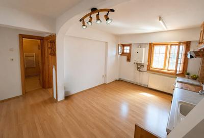 Apartament cu 2 camere decomandat în Central - 2