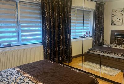 Apartament cu 4 camere semidecomandat, mobilat în Vitan