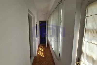 Central -Casa si teren in municipiul Calarasi--Grivita - 7