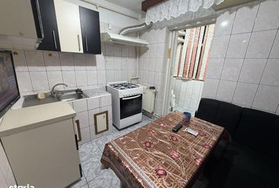Apartament cu 3 camere decomandat în Central - 1