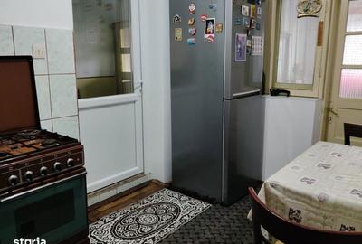 Casă cu 4 camere cu Teren 60 Mp în Central - 1