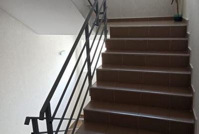 2cam.dec/Postalionului 30/2minSTB/13min(cu STB) metrou Ap.Patriei - 10