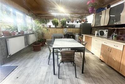 Casa Renovata si Mobilata Complet, amplasata pe un teren de 1300 mp, localitatea - 17