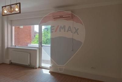 Apartament superb, 3 camere,ULTRACENTRAL,complet renovat!!!! - 10