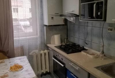 Apartament cu 3 camere decomandat în Central - 1