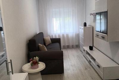 Apartament cu 2 camere decomandat în Micro 17 - 2