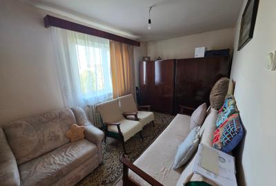 Vand apartament 3 camere Gojdu - 10