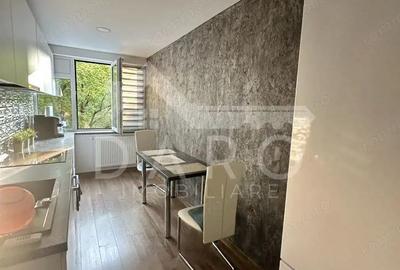 Vand apartament cu 2 camere si garaj - 2