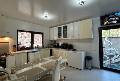 REV2005030 Casa l 4 Camere l Sisesti - 9