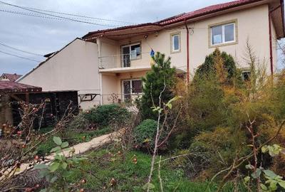 Casă cu 5 camere cu Teren 284 Mp în Central - 10