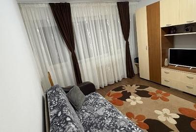 Vând cameră cămin-Etaj 2/4 - 8