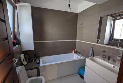 Casa individuala/240mp utili/teren 700mp/2 garaje/zona Stadionului - 8