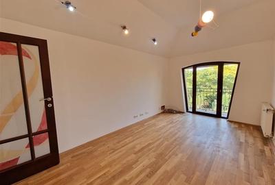 RECO Vila deosebita  in Santandrei cu sauna si teren generos - 9