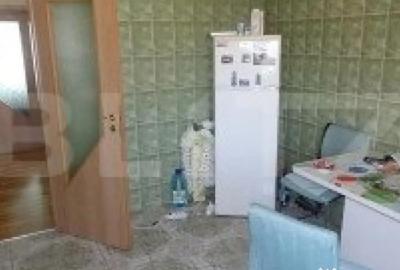 Apartament cu 4 camere decomandat în 22 Decembrie - 2