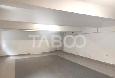 Spatiu comercial de inchiriat 52 mp zona centrala Cisnadie