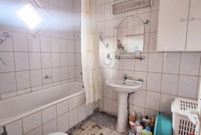 Casă cu 5 camere decomandat cu Teren 1600 Mp în Dobreni - 14