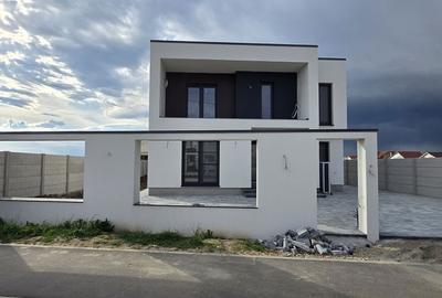 Casă cu 4 camere în Sânmartin - 6