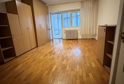 Apartament cu 1 camere decomandat, mobilat în Titan