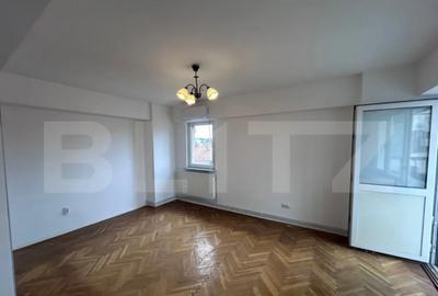 Apartament cu 4 camere decomandat în George Enescu - 1