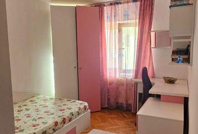 Apartament cu 4 camere semidecomandat în Ștefan cel Mare - 1