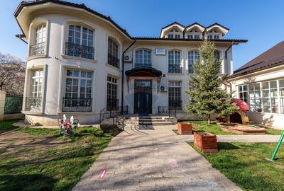 Vila spatioasa de vanzare, ideala pentru investitie - 4