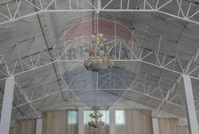 Spațiu comercial, de 2,500 mp, în Central - 7