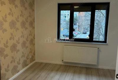 Apartament cu 3 camere decomandat în Calea București - 5