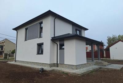 Casă cu 5 camere cu Teren 530 Mp în Domnești - 10