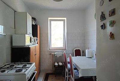 Apartament cu 3 camere semidecomandat în Tomis I - 4