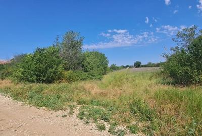 Teren de 2744 mp, în Central - 5