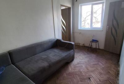 Apartament cu 2 camere semidecomandat, mobilat în Tomis Nord