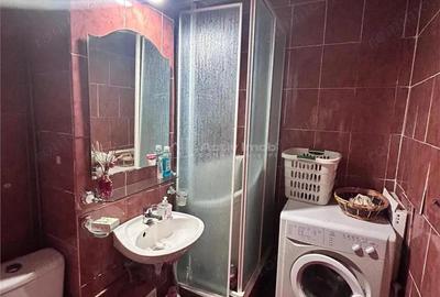 Apartament cu 4 camere semidecomandat în Central - 3