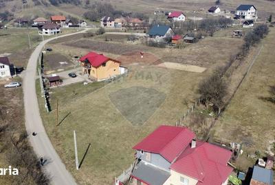 Teren de 3591 mp, în Aghireșu - 4