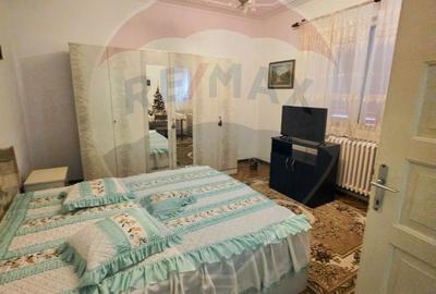 Casă cu 5 camere cu Teren 816 Mp în Central - 2