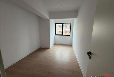 Apartament cu 3 camere decomandat în Central - 6