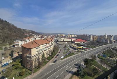 Garsonieră decomandată în Central - 2